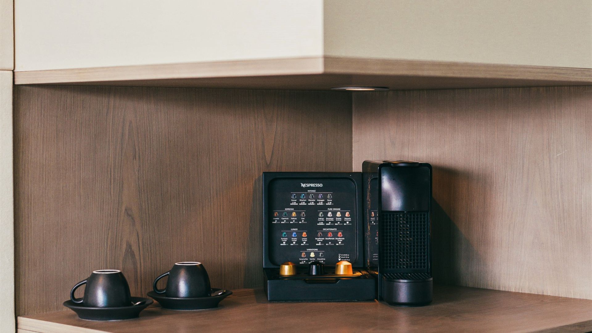 CoffeeStation_Executive Room Urban View