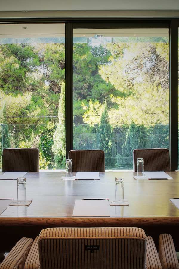 Phos Meeting Room
