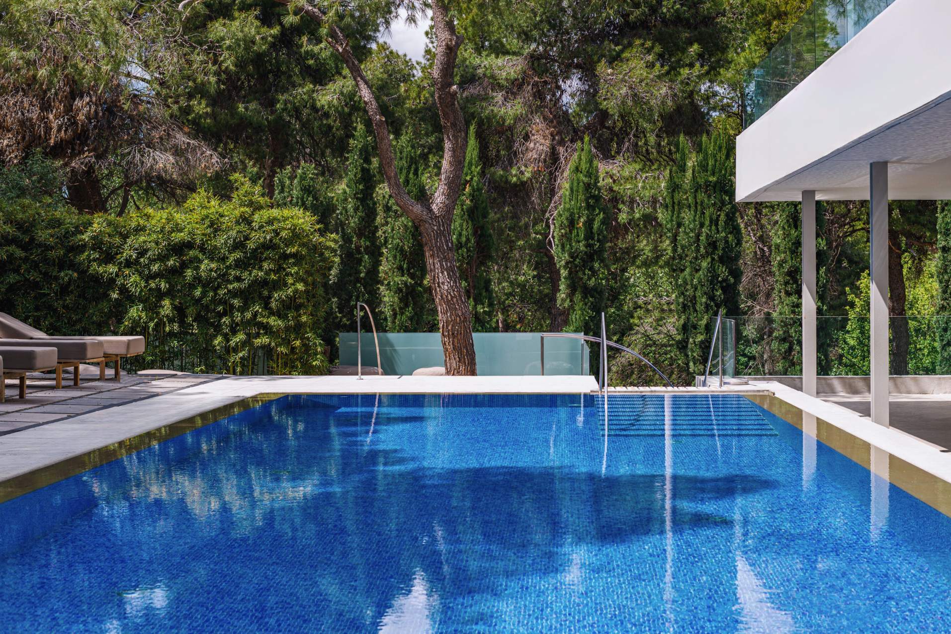 Life Gallery Athens Hotel Outdoor Pool in Athens