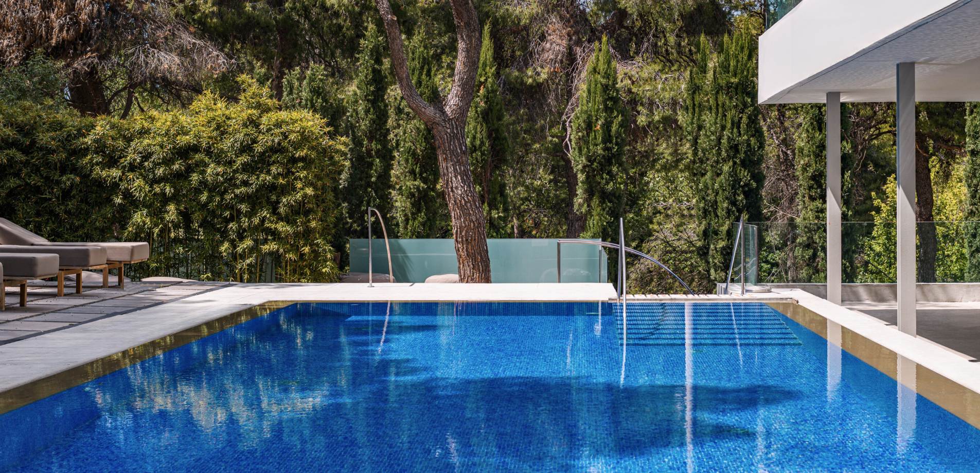 Life Gallery Athens Hotel Outdoor Pool