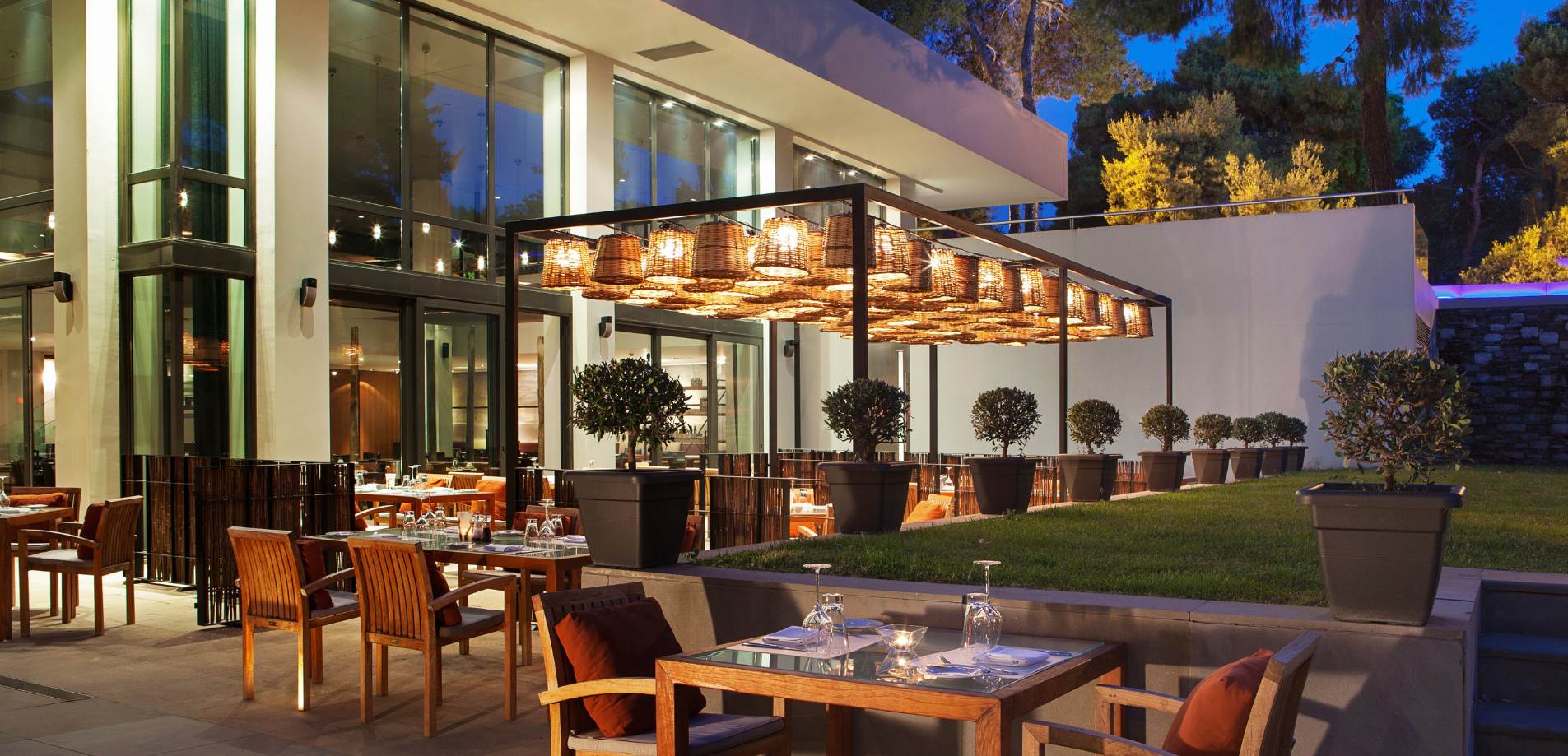 Life Gallery Athens Hotel Outdoor Restaurant